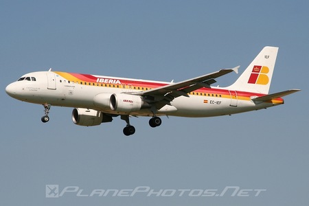 Airbus A320-214 - EC-IEF operated by Iberia