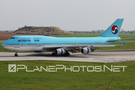Boeing 747-400 - HL7490 operated by Korean Air