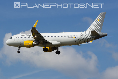 Airbus A320-214 - EC-MAN operated by Vueling Airlines
