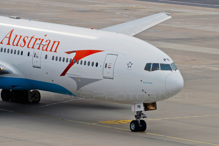 Boeing 777-200ER - OE-LPB operated by Austrian Airlines