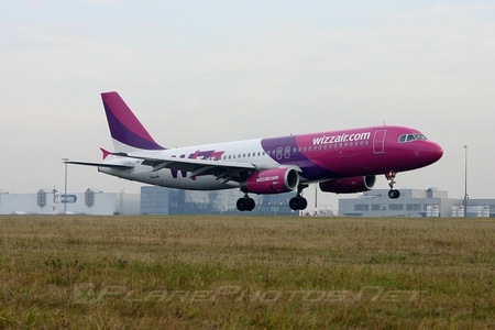 Airbus A320-232 - HA-LPL operated by Wizz Air