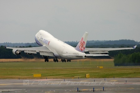 Boeing 747-400F - B-18707 operated by China Airlines Cargo