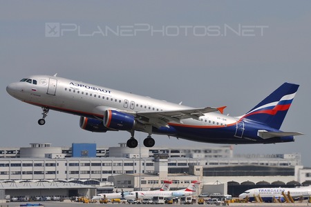 Airbus A320-214 - VP-BWI operated by Aeroflot