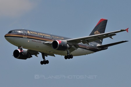 Airbus A310-304 - JY-AGM operated by Royal Jordanian
