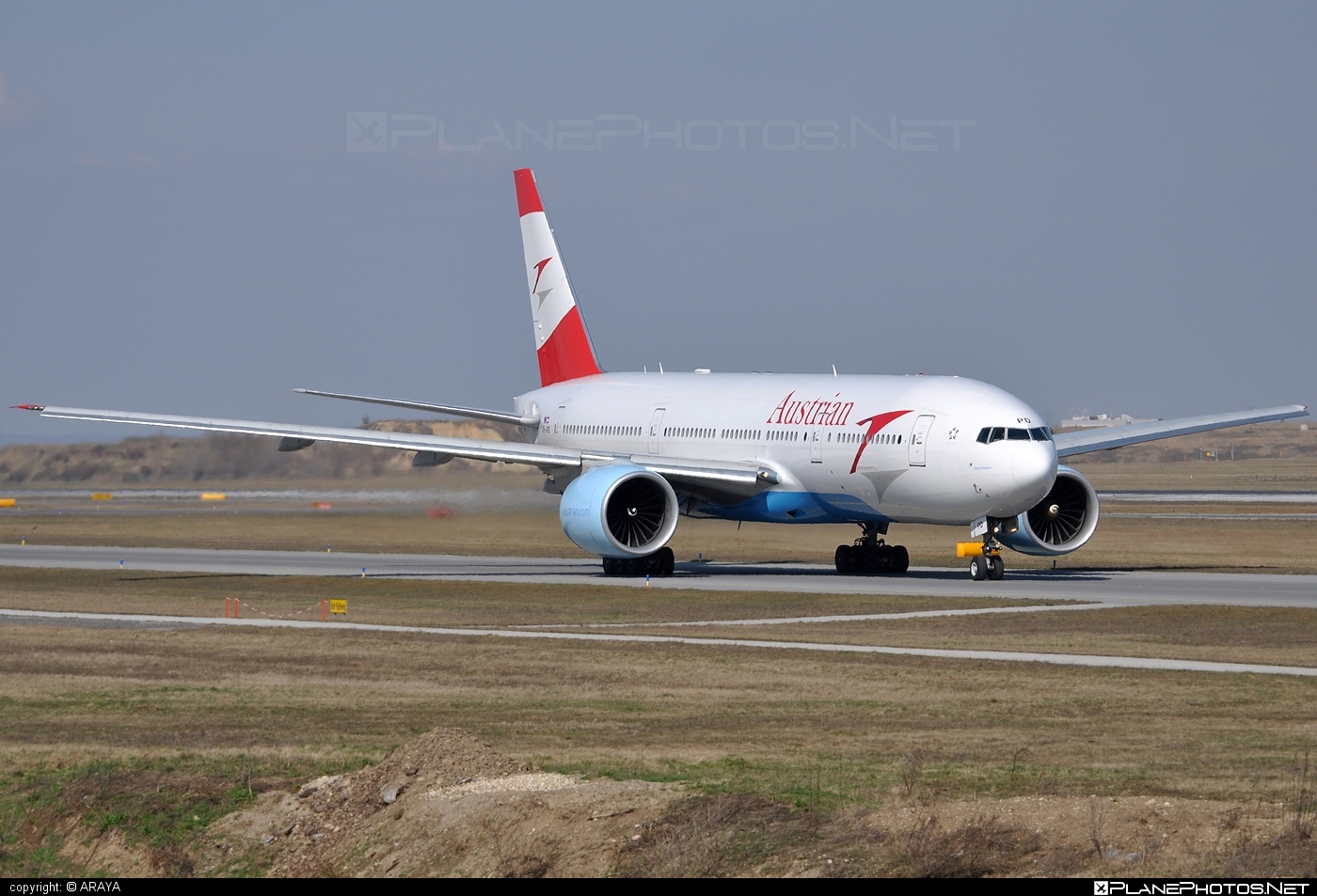 Boeing 777-200ER - OE-LPD operated by Austrian Airlines #b777 #b777er #boeing #boeing777 #tripleseven