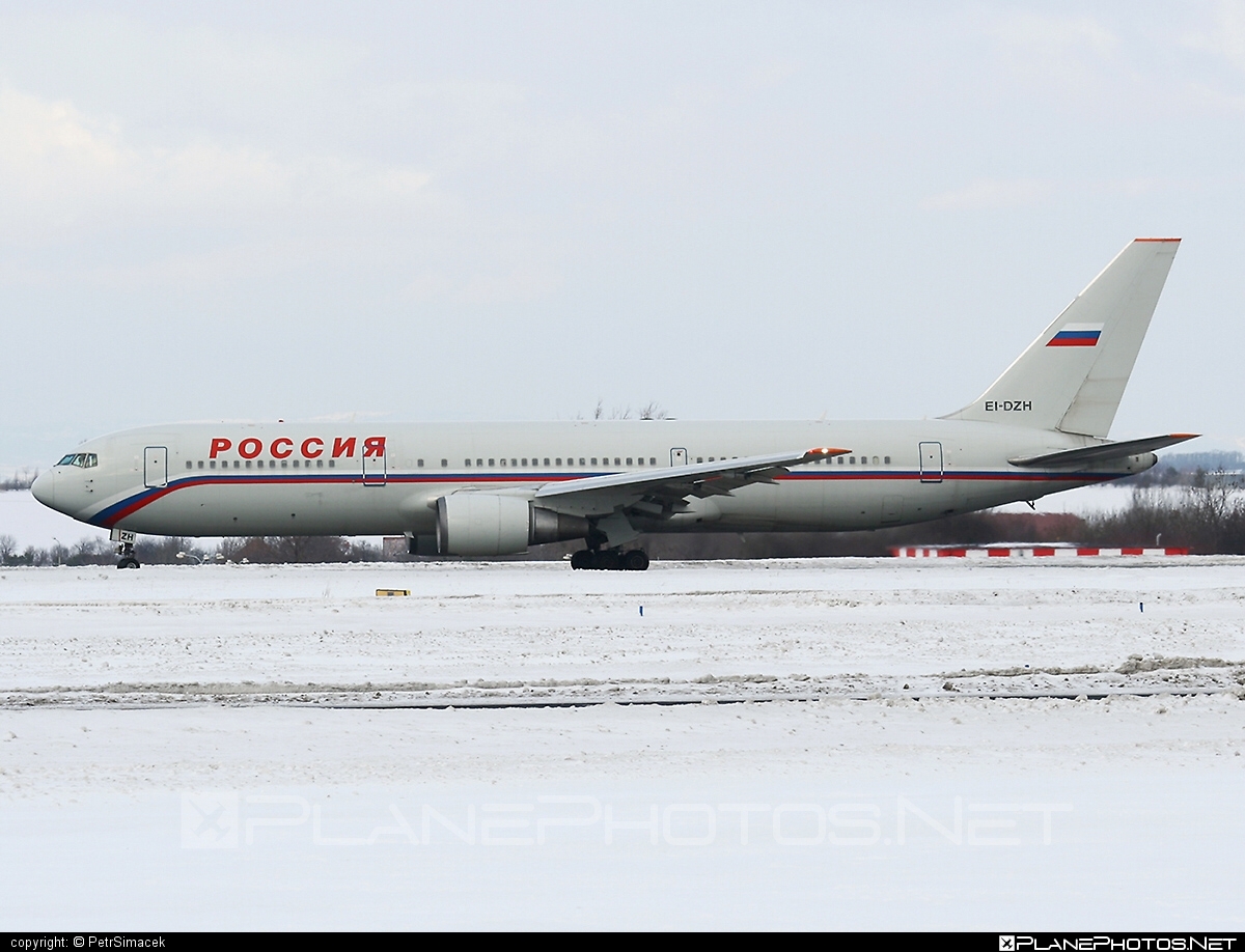 Boeing 767-300ER - EI-DZH operated by Rossiya Airlines #b767 #b767er #boeing #boeing767