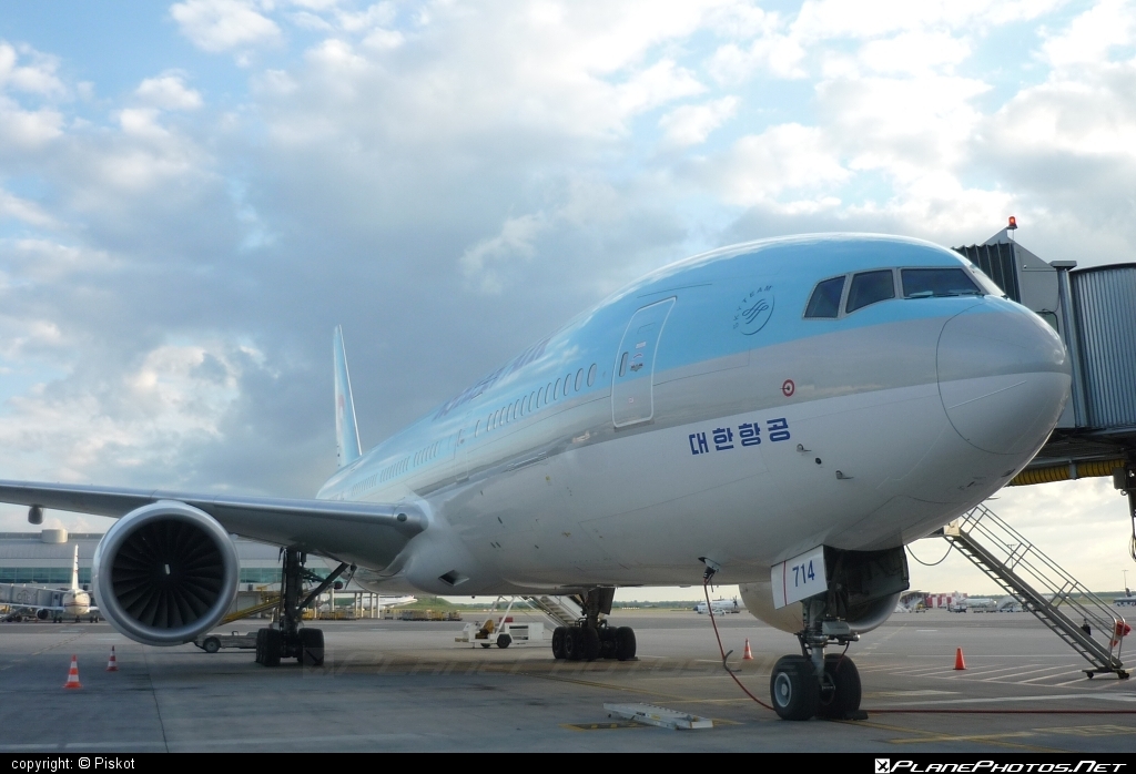 Boeing 777-200ER - HL7714 operated by Korean Air #b777 #b777er #boeing #boeing777 #koreanair #tripleseven