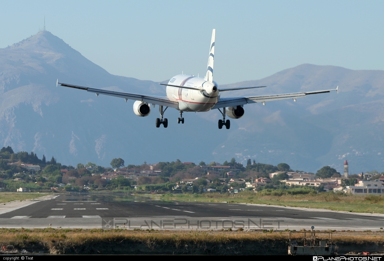 Airbus A320-232 - SX-DVV operated by Aegean Airlines #a320 #a320family #airbus #airbus320