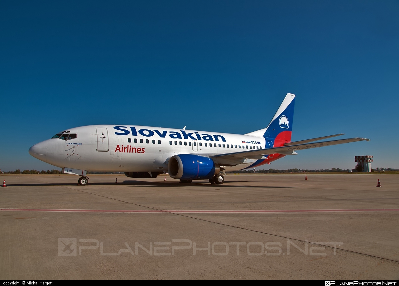 Boeing 737-500 - OM-BTS operated by Slovakian Airlines #b737 #boeing #boeing737