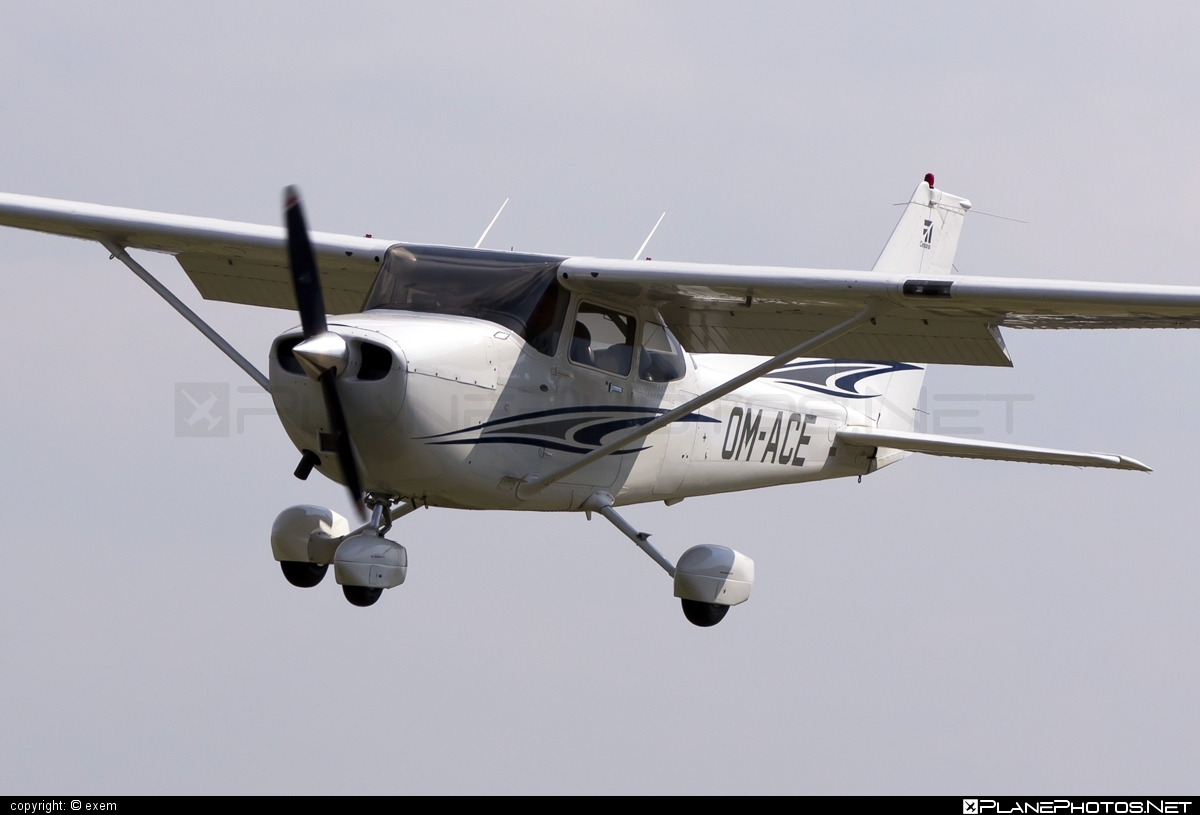 Cessna 172S Skyhawk SP - OM-ACE operated by Private operator #cessna #cessna172 #cessna172s #cessna172skyhawk #cessna172sskyhawk #cessnaskyhawk #cessnaskyhawksp #skyhawksp