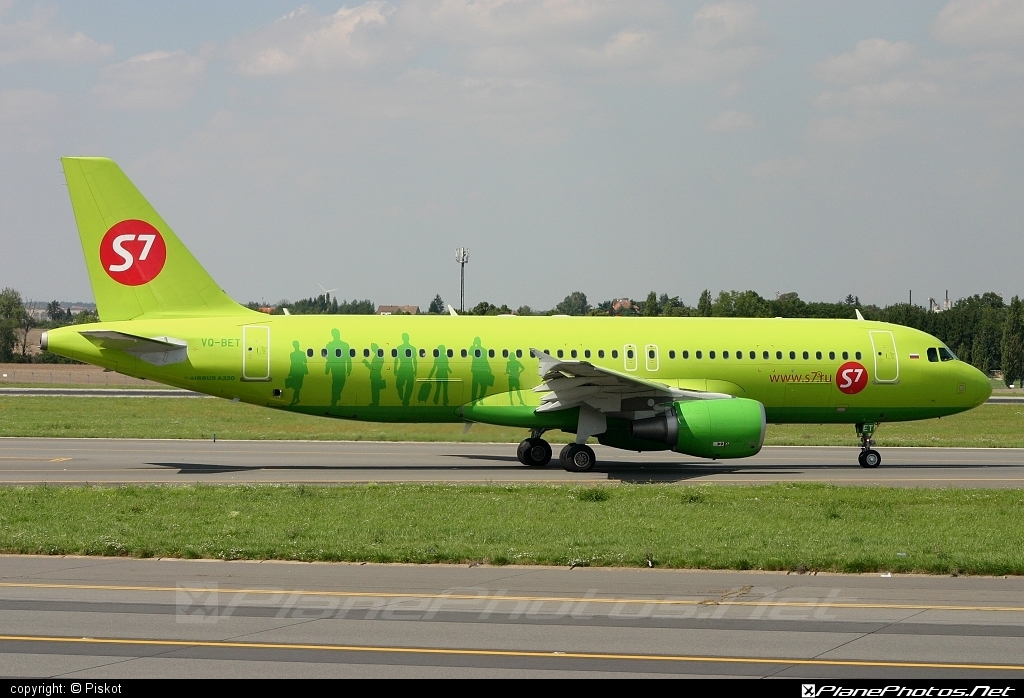 Airbus A320-214 - VQ-BET operated by S7 Airlines #a320 #a320family #airbus #airbus320