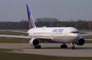 Boeing 767-300ER - N669UA operated by United Airlines