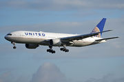 Boeing 777-200ER - N216UA operated by United Airlines