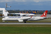 Airbus A321-231 - TC-JSL operated by Turkish Airlines