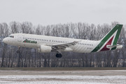 Airbus A320-211 - EI-DTJ operated by Alitalia