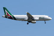 Airbus A320-216 - EI-DSL operated by Alitalia