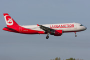Airbus A320-214 - OE-LOC operated by LaudaMotion