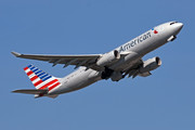 Airbus A330-243 - N288AY operated by American Airlines