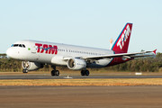 Airbus A320-214 - PR-MYT operated by LATAM Linhas Aéreas Brasil