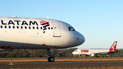 Airbus A321-231 - PT-MXA operated by TAM Linhas Aéreas