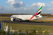 Boeing 777-300ER - A6-EPQ operated by Emirates