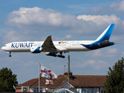 Boeing 777-300ER - 9K-AOM operated by Kuwait Airways