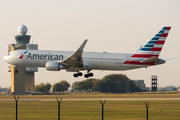 Boeing 767-300ER - N347AN operated by American Airlines