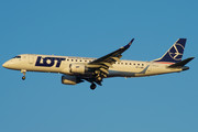 Embraer E190STD (ERJ-190-100STD) - SP-LMD operated by LOT Polish Airlines