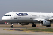 Airbus A321-231 - D-AIDF operated by Lufthansa