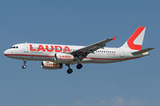 Airbus A320-232 - OE-LOY operated by LaudaMotion