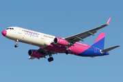 Airbus A321-231 - HA-LXH operated by Wizz Air