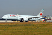 Boeing 787-9 Dreamliner - C-FNOI operated by Air Canada