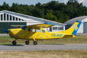 Cessna TU206G Turbo Stationair - CS-AUF operated by SkyFunCenter