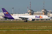 Boeing 757-200SF - N918FD operated by FedEx Express