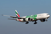 Boeing 777-300ER - A6-EPL operated by Emirates