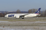 Boeing 787-8 Dreamliner - SP-LRD operated by LOT Polish Airlines