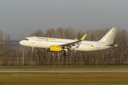 Airbus A320-232 - EC-MKO operated by Vueling Airlines