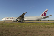 Boeing 777-300ER - A7-BEV operated by Qatar Airways