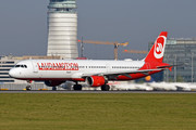 Airbus A321-211 - OE-LCJ operated by LaudaMotion