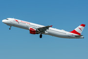 Airbus A321-111 - OE-LBB operated by Austrian Airlines