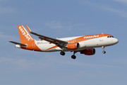 Airbus A320-214 - HB-JXF operated by easyJet Switzerland