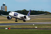 Boeing 787-8 Dreamliner - SP-LRH operated by LOT Polish Airlines