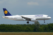Airbus A320-211 - D-AIQA operated by Lufthansa
