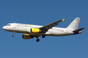 Airbus A320-216 - EC-KDX operated by Vueling Airlines