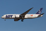Boeing 787-8 Dreamliner - SP-LRH operated by LOT Polish Airlines
