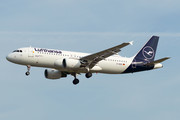 Airbus A320-214 - D-AIZE operated by Lufthansa