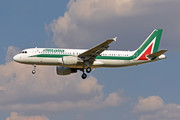 Airbus A320-216 - EI-DTM operated by Alitalia