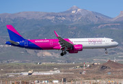 Airbus A321-271NX - HA-LVT operated by Wizz Air