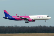 Airbus A321-271NX - HA-LZL operated by Wizz Air