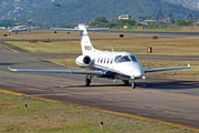 Hawker Beechcraft Hawker 400XP - N818CR operated by Private operator
